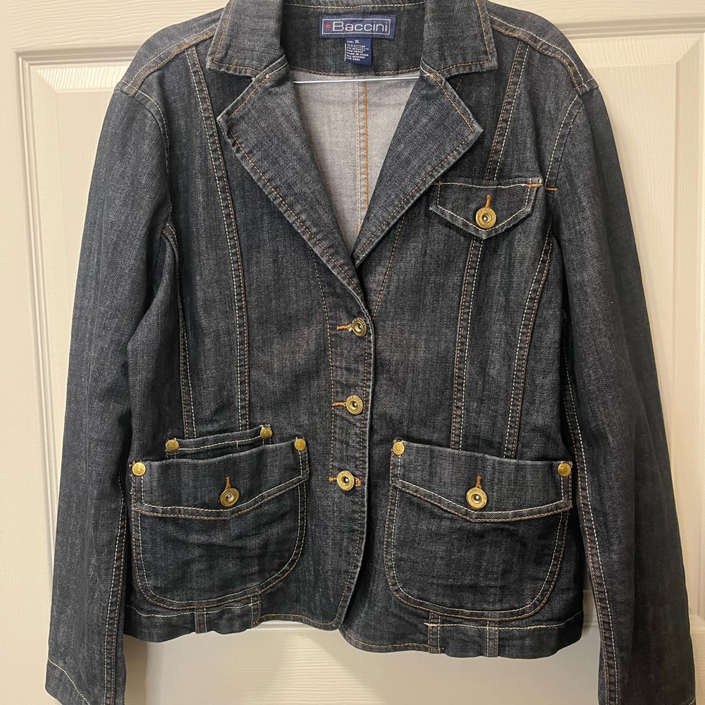 Baccini Vintage Women's Denim Jacket with Gold‎ Accents and Two Tone stitching.